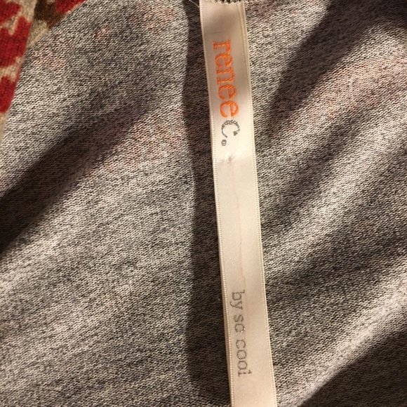 Red, patterned sweater - Picture 3 of 4